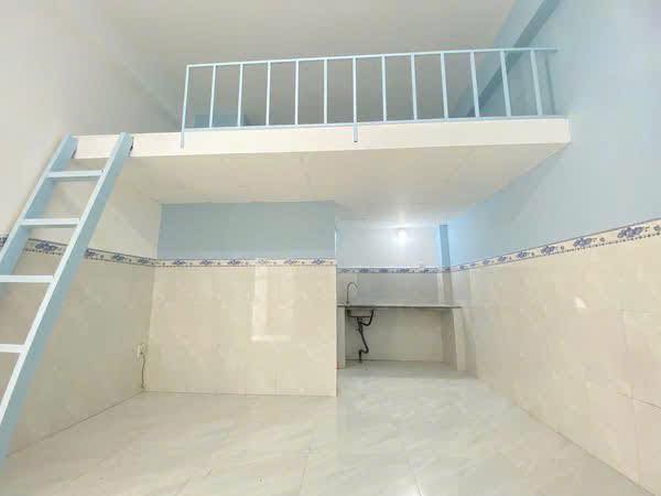 Phòng cho thuê 53 Phạm Ngọc Thảo, Tân Phú 2.7 triệu - Ban công thoáng đãng!