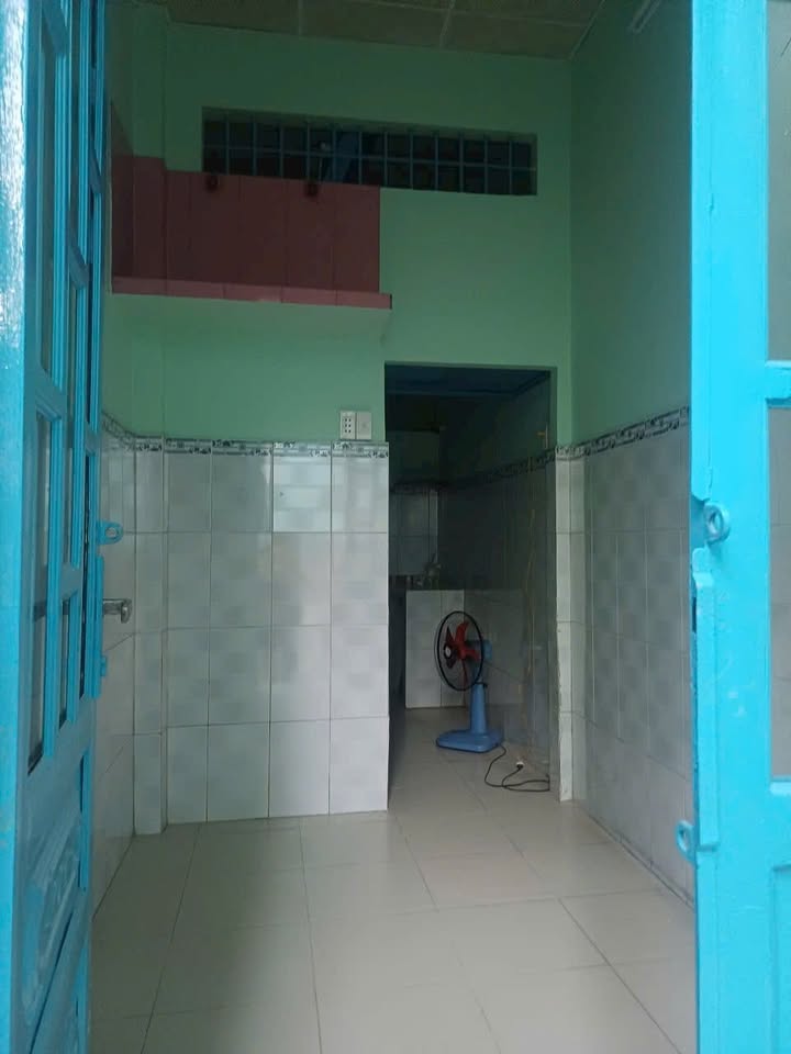 Nhà cho thuê đường Lạc Long Quân, Q11 - Diện tích 2,4x7m, Giá 6 triệu/tháng