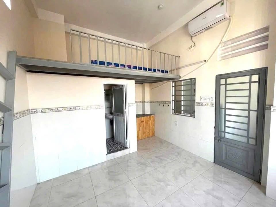 Phòng trọ Tân Phú đường Đô Đốc Long giá chỉ 3.5 triệu - Tiện nghi đầy đủ!