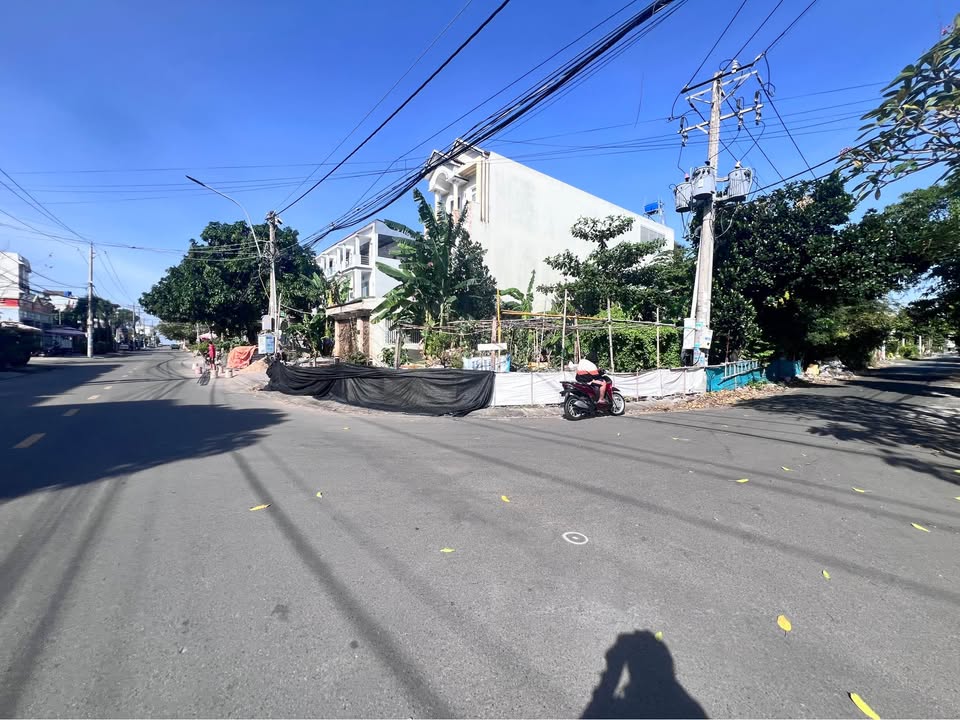 Đất lô góc 2 mặt tiền Hoàng Văn Thụ, Rạch Giá 270m² giá 6.9 tỷ - Cơ hội đầu tư tuyệt vời!