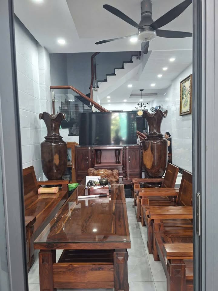 Nhà cho thuê mặt tiền đường Số, Quận 7, 64m² - Thích hợp mở văn phòng công ty!