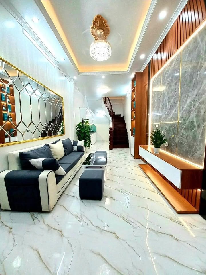 Nhà ngõ 203 Kim Ngưu 30m² giá 3.055 tỷ - Lô góc, Full nội thất, sẵn sàng vào ở!