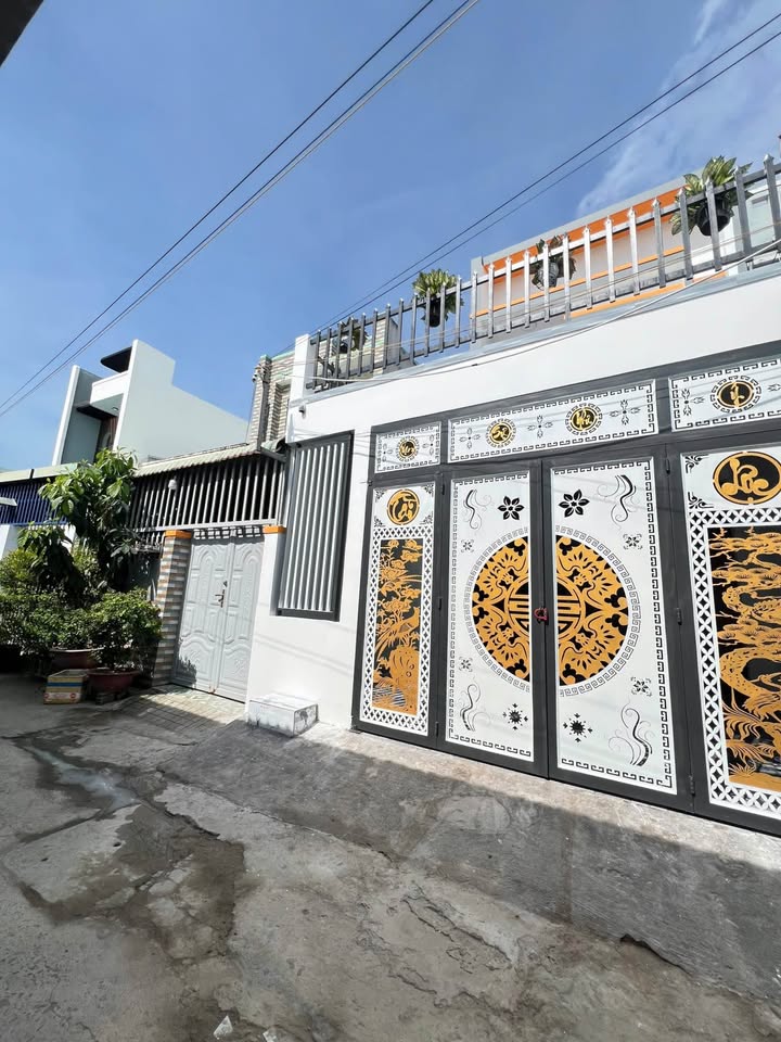 Nhà 2 tầng Tân Kim, 100m² giá 2.72 tỷ - Sổ hồng chính chủ, tiện nghi đầy đủ!