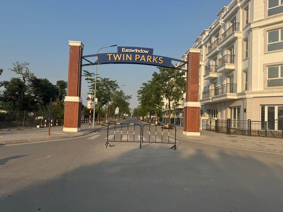 Nhà liền kề Twin Parks Trâu Quỳ 75m² giá chỉ 20 tỷ - Sổ đỏ chính chủ, an cư lý tưởng!