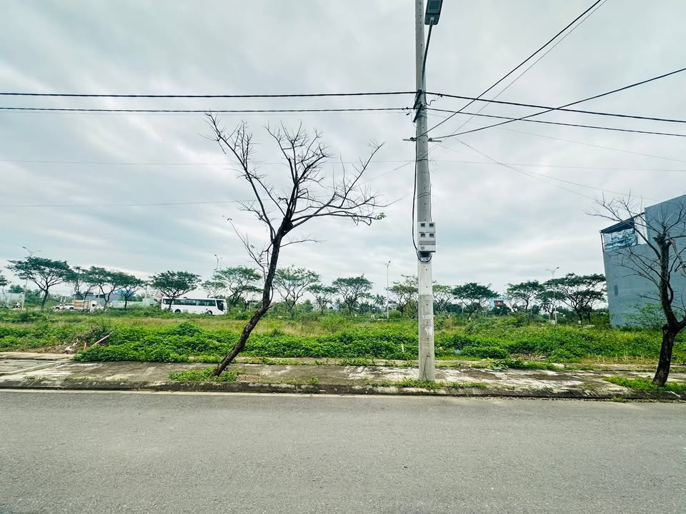 Đất nền khu vực Hòa Quý, Ngũ Hành Sơn, Đà Nẵng 100m² giá 4.7 tỷ - Chính chủ bán gấp!