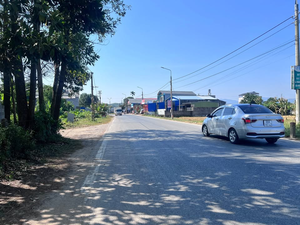 Đất nền Định Hóa 300m² giá 1.65 tỷ - Mặt tiền 21m, sổ đỏ chính chủ!