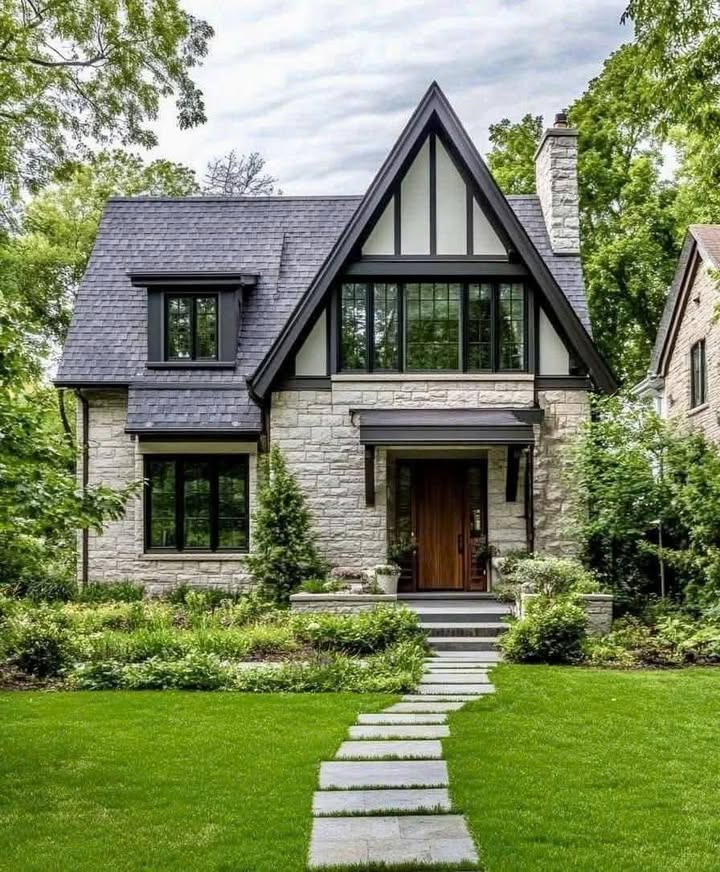 Đất xây biệt thự sân vườn Cam Ly Đà Lạt 700m² giá 6.6 tỷ - Sổ hồng chính chủ