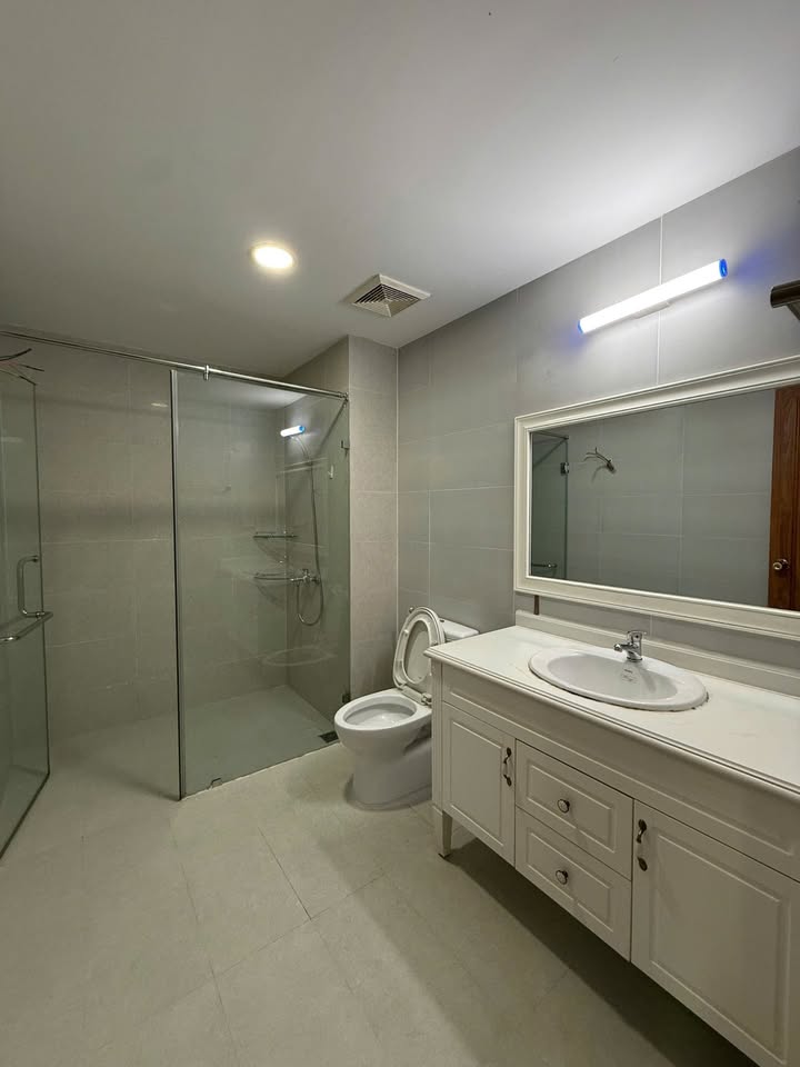 Căn hộ Iris Garden Mễ Trì 104m² giá 17 triệu - Full nội thất dọn vào ở ngay!