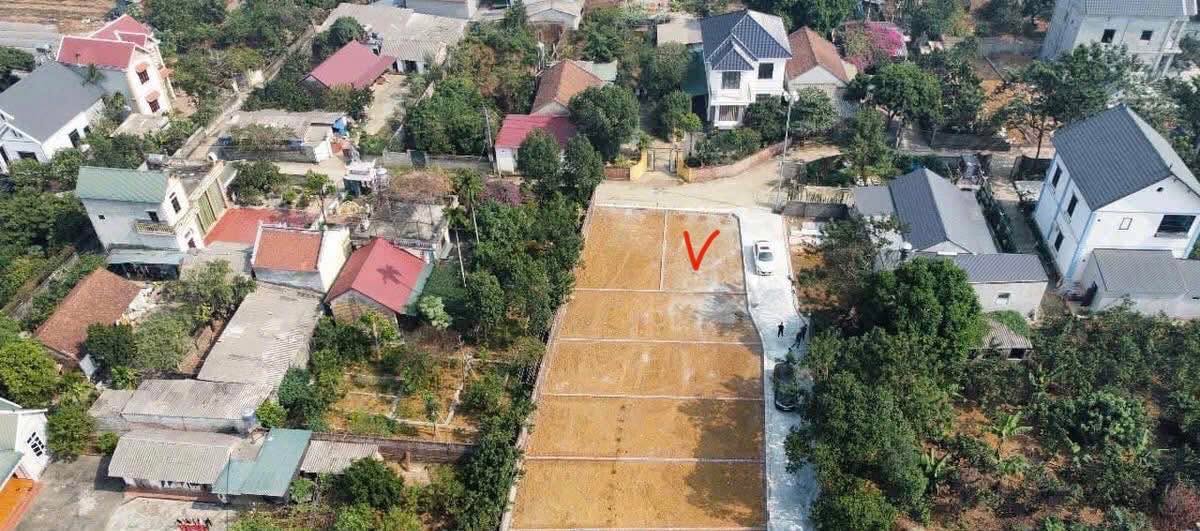 Đất nền lô góc tại thôn Yên Thái, xã Phú Cát, 100m² - Giá chỉ 3 tỷ đồng!