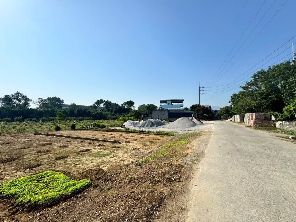 Đất thổ cư Trần Phú, Chương Mỹ 100m² giá 2 tỷ - Mặt tiền 7m, đầu tư sinh lời!