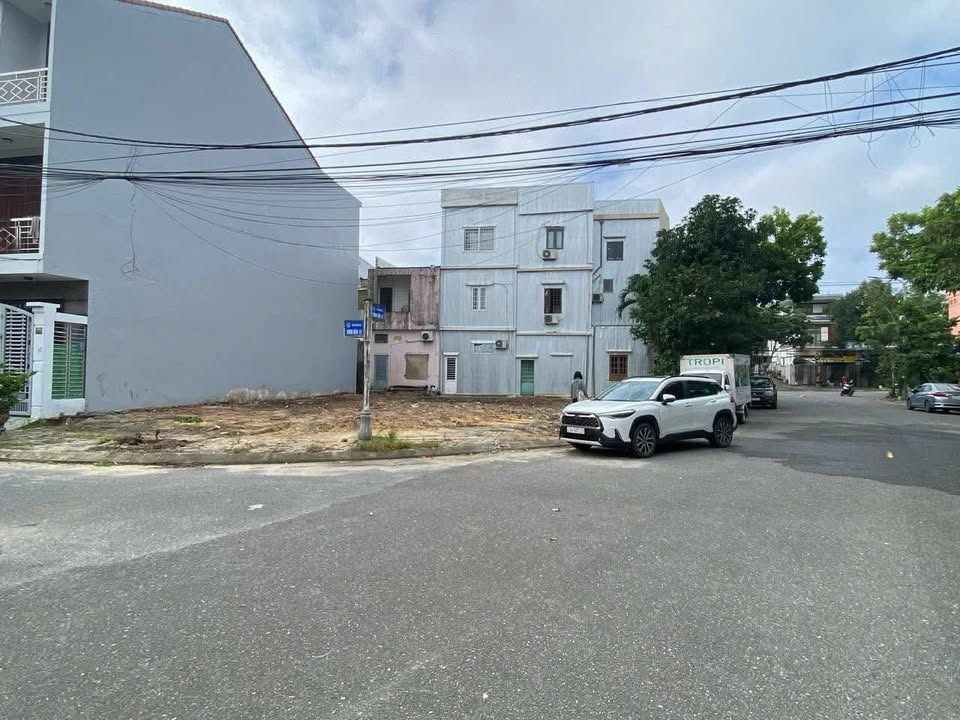 Đất nền góc 2 mặt tiền đường Cách Mạng Tháng Tám, Đà Nẵng 200m² - Gần Hội Chợ Triển Lãm!