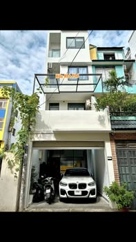 FrontHouse đường Hoàng Văn Thụ, Phú Nhuận 72m² giá 21.9 tỷ - Kinh doanh sầm uất!