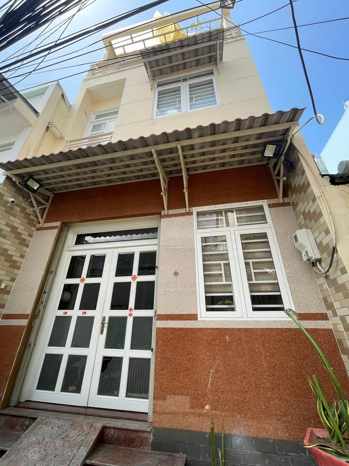 Nhà 1 Trệt 2 Lầu Đường Nguyễn Du 51.6m² giá 2.2 tỷ - Cơ hội sở hữu ngay!