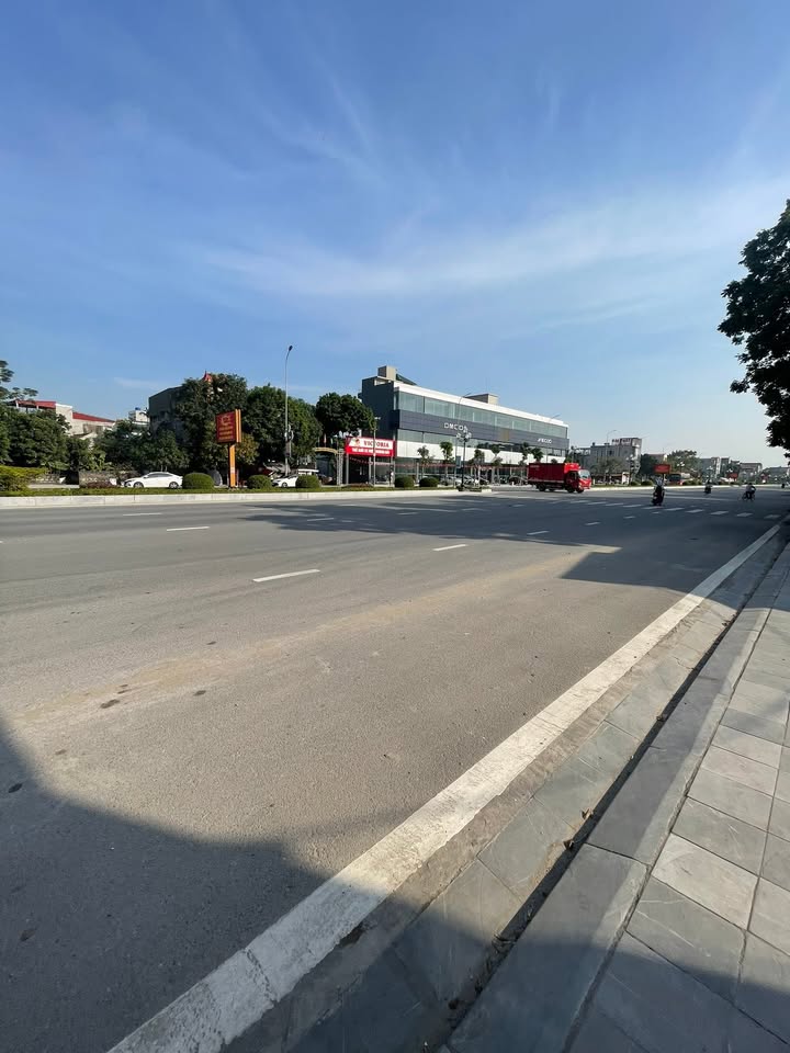 Nhà 39A Nguyễn Văn Linh 97m² giá 8 tỷ - Cơ hội đầu tư hấp dẫn!