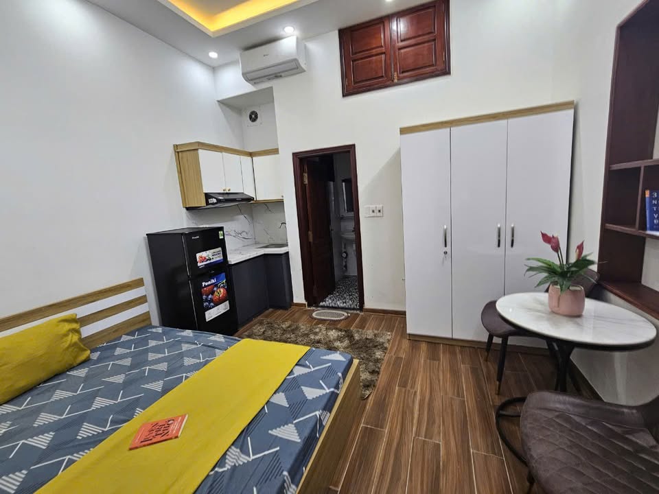 Nhà cho thuê Trần Duy Hưng 9 phòng khép kín - Nội thất đầy đủ, sẵn sàng hoạt động!