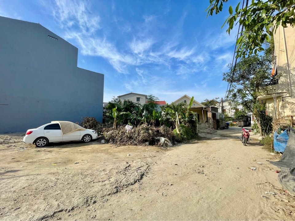 Lô đất phường Quán Bàu 78m² giá 4 tỷ - Mặt tiền rộng, vị trí thuận lợi!