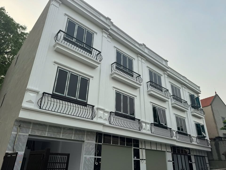 Nhà nguyên căn Vân Côn Hoài Đức 120m² giá 4 triệu - Thiết kế hiện đại, ô tô vào tận cửa!