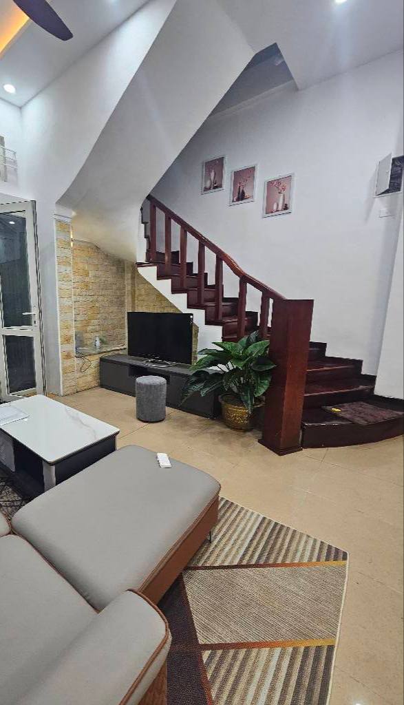 Nhà phố Hồng Hà Ba Đình 40m² giá 12 tỷ - Ô tô đỗ cửa, vị trí đắc địa!