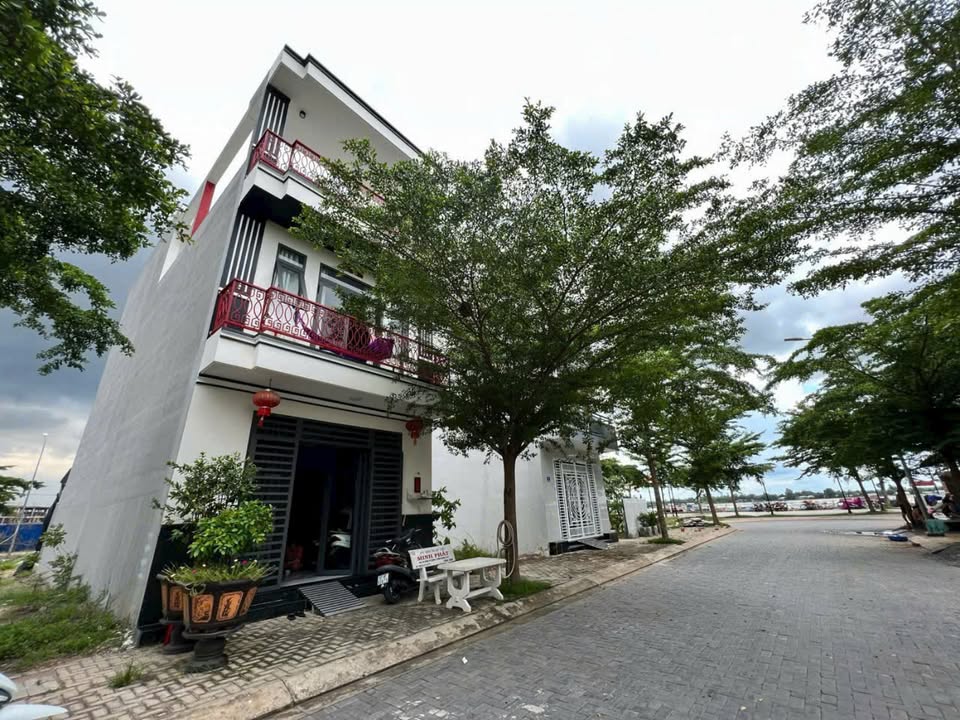 Nhà tay son tại đường 5G, Long Xuyên, An Giang, 80m² giá 3.4 tỷ - Mua nhanh giá tốt!