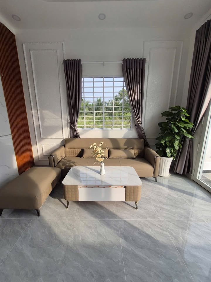 Nhà hoàn thiện tại Phú Tân, Bến Tre 132m² giá 1.39 tỷ - Full nội thất, ô tô vào tận nhà!