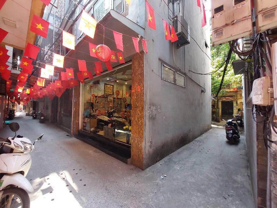 Nhà riêng Ngõ 18 Yên Hòa 30m² giá 4.99 tỷ - Lô góc 3 mặt thoáng!