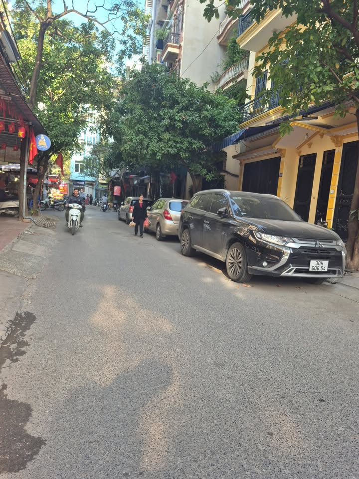 Nhà mặt phố Pháo Đài Láng, Đống Đa 71m² giá 29 tỷ - Đầu tư sinh lời ổn định!