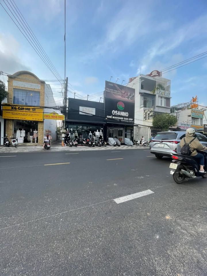 Đất 2 mặt tiền Phan Thiết 140m² - Khu vực kinh doanh sầm uất!