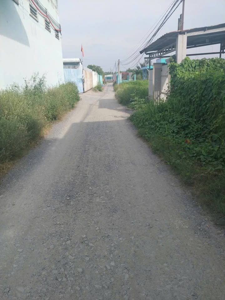 Đất thổ cư 230m² tại Ấp 2, Đức Hòa Đông, giá 1.6 tỷ - Sổ hồng chính chủ