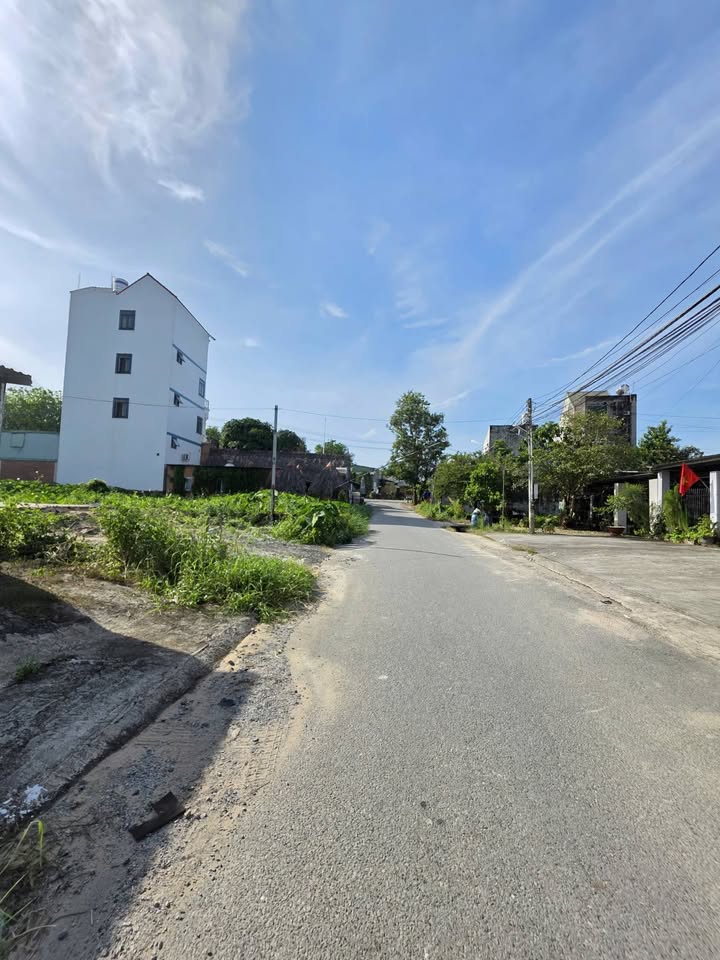 Đất thổ cư 179m² đường Nguyễn Thị Tươi, Dĩ An - Giá chỉ 3,8 tỷ!