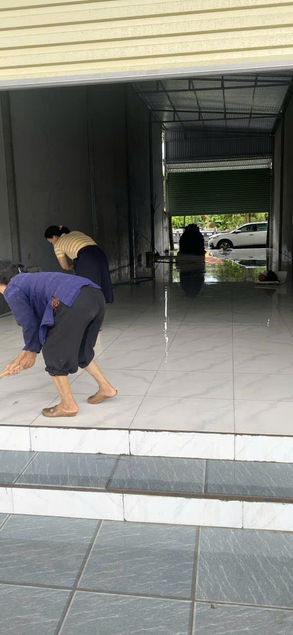 Cho thuê FrontHouse đường Phó Đức Chính, Mỹ Hào, 104m² - Kinh doanh sầm uất ngay phố ẩm thực!