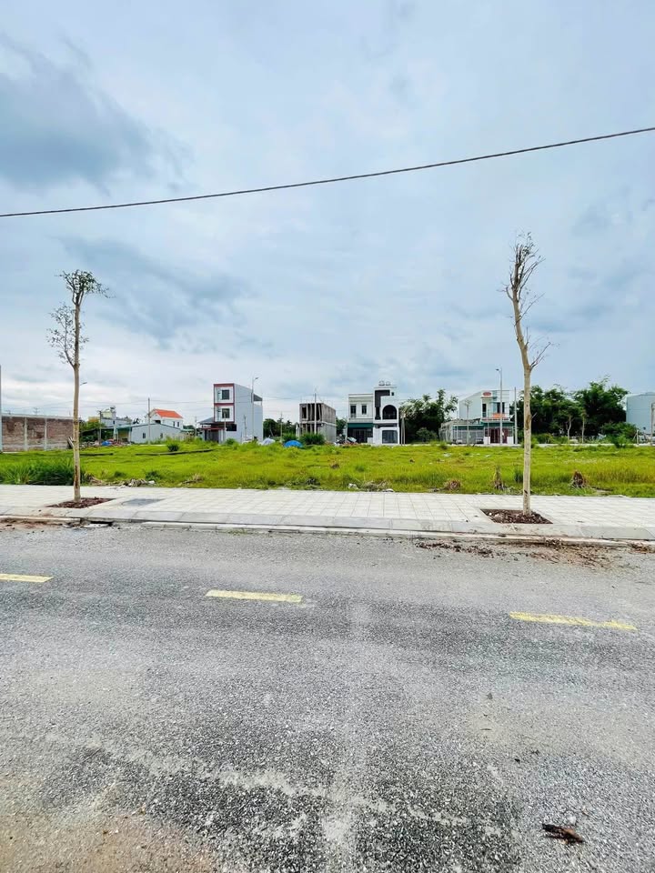 Lô đất đẹp Phường Thanh Tuyền 90m² giá 1.8 tỷ - Sổ đỏ chính chủ, không lỗi phong thủy!