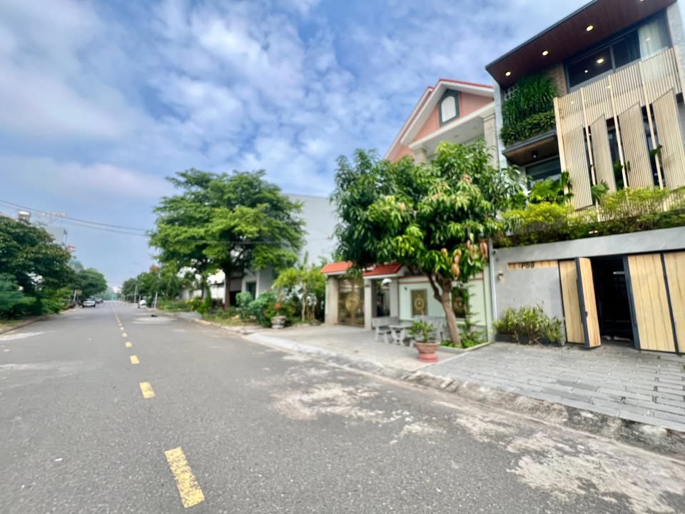 Nhà 3 tầng đường Hoàng Bích Sơn, Phú Thủy, 100m² giá 6.3 tỷ - Khu dân cư an ninh!