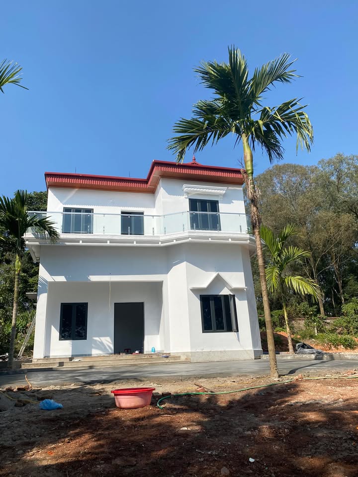 Căn nhà vườn 2 tầng Tân Trung - Tân Yên 2035m² giá 4 tỷ - Không gian xanh lý tưởng!