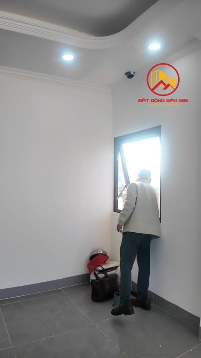 Nhà mặt phố Nguyên Hồng Đống Đa 52m², 9 tầng - Đầu tư sinh lời ngay lập tức!