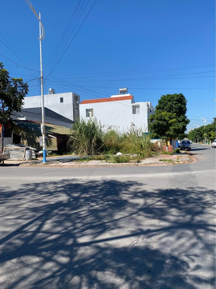 Đất nền Móng Cái 337,9m² giá thỏa thuận - Cặp hoa hậu siêu rộng 2 mặt tiền