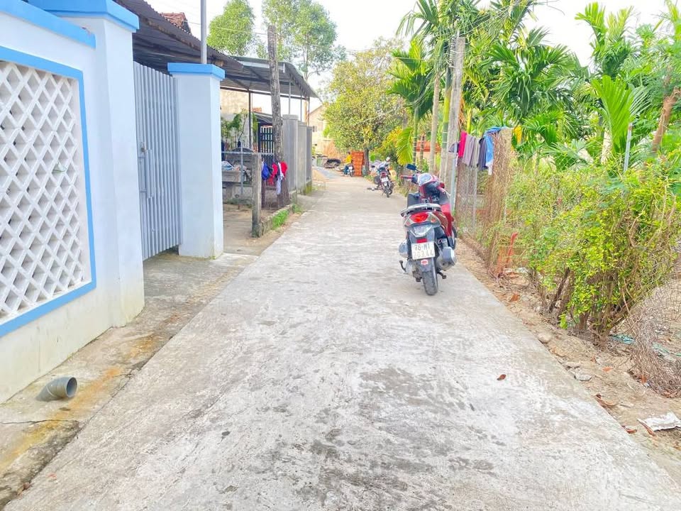 Đất Cộng Hòa 1, Tịnh Ấn Tây 115m² giá 700 triệu - Đường ô tô vào tận nơi!