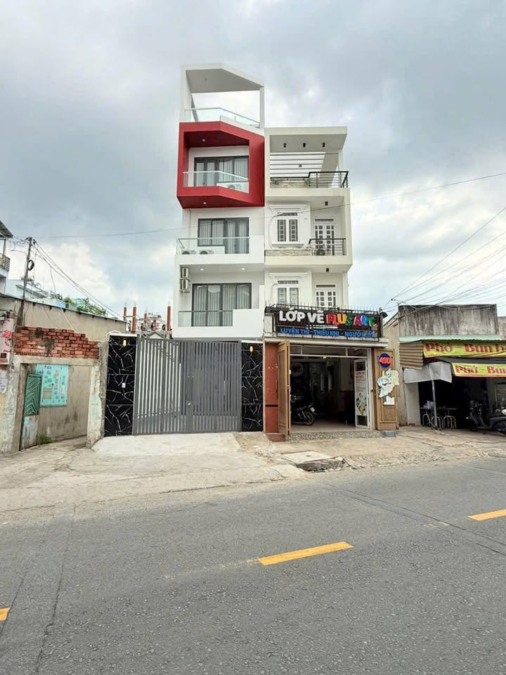 Mặt tiền 5 tầng thang máy Phường Linh Tây 85.5m² giá 14 tỷ - Kinh doanh thuận lợi!