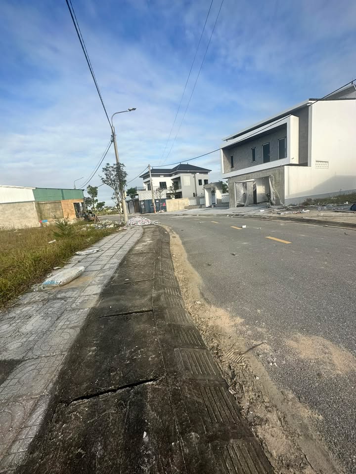 Đất nền Thạch Tân 133m² giá 2 tỷ - Vị trí đắc địa, kinh doanh thuận lợi!