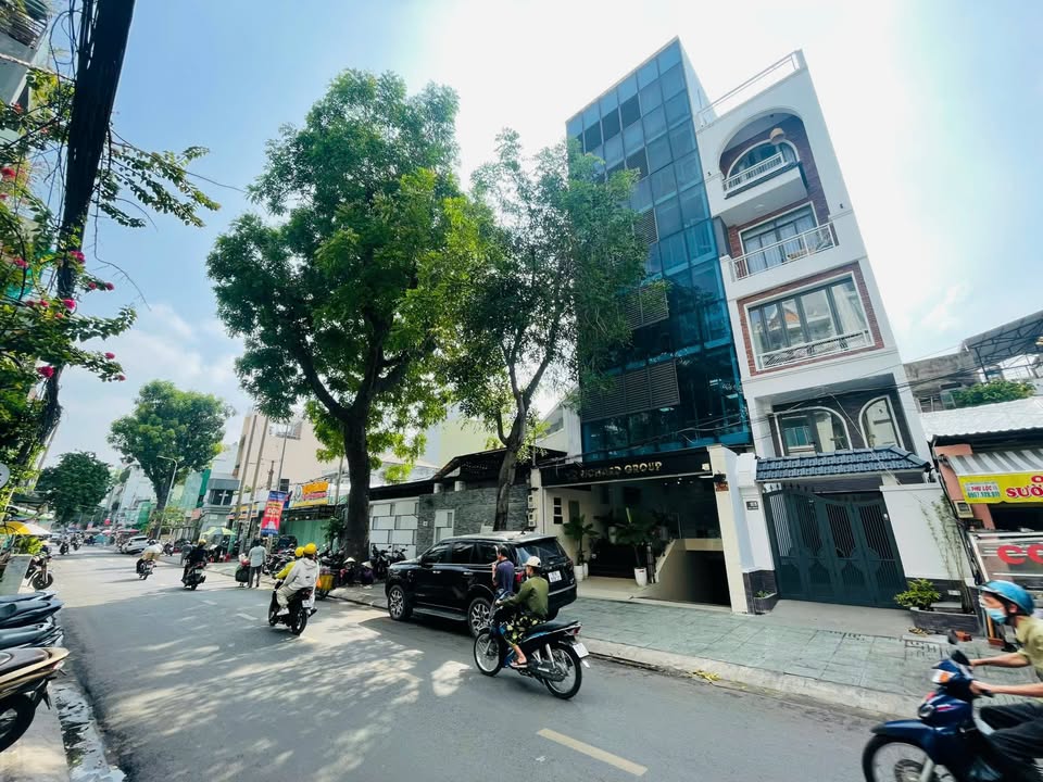 Tòa nhà cho thuê đường Hòa Hưng, Quận 10 diện tích 141m² - Tiện nghi hiện đại sẵn sàng cho thuê!