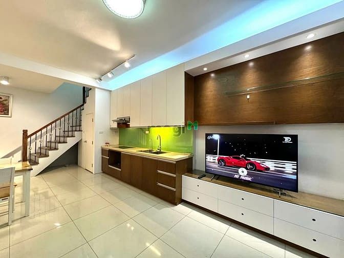 Bán nhà đẹp Bồ Đề 32m² giá 7,75 tỷ - Sẵn sàng vào ở ngay!