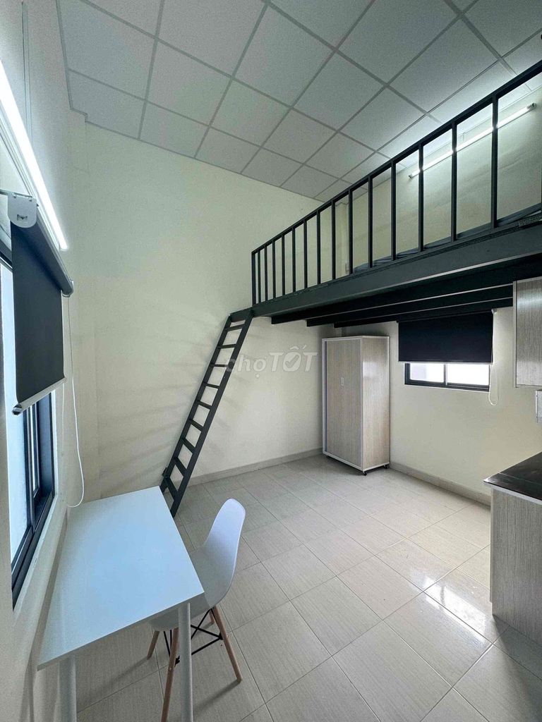 Phòng gác 30m² đường Lý Thường Kiệt, 5 triệu - Full nội thất, sẵn sàng vào ở!