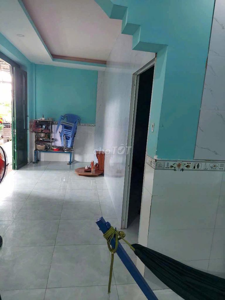 Nhà 2 tầng mặt tiền 10m tại Dĩ An 205m² giá chỉ 2.3 tỷ - Đầu tư sinh lời cao!