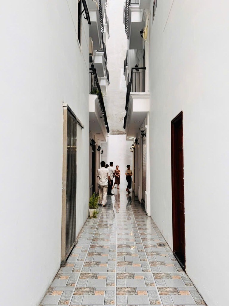 Nhà đẹp 5 tầng Xuân Đỉnh 31m² chỉ 7 tỷ - Ô tô vào tận cửa!