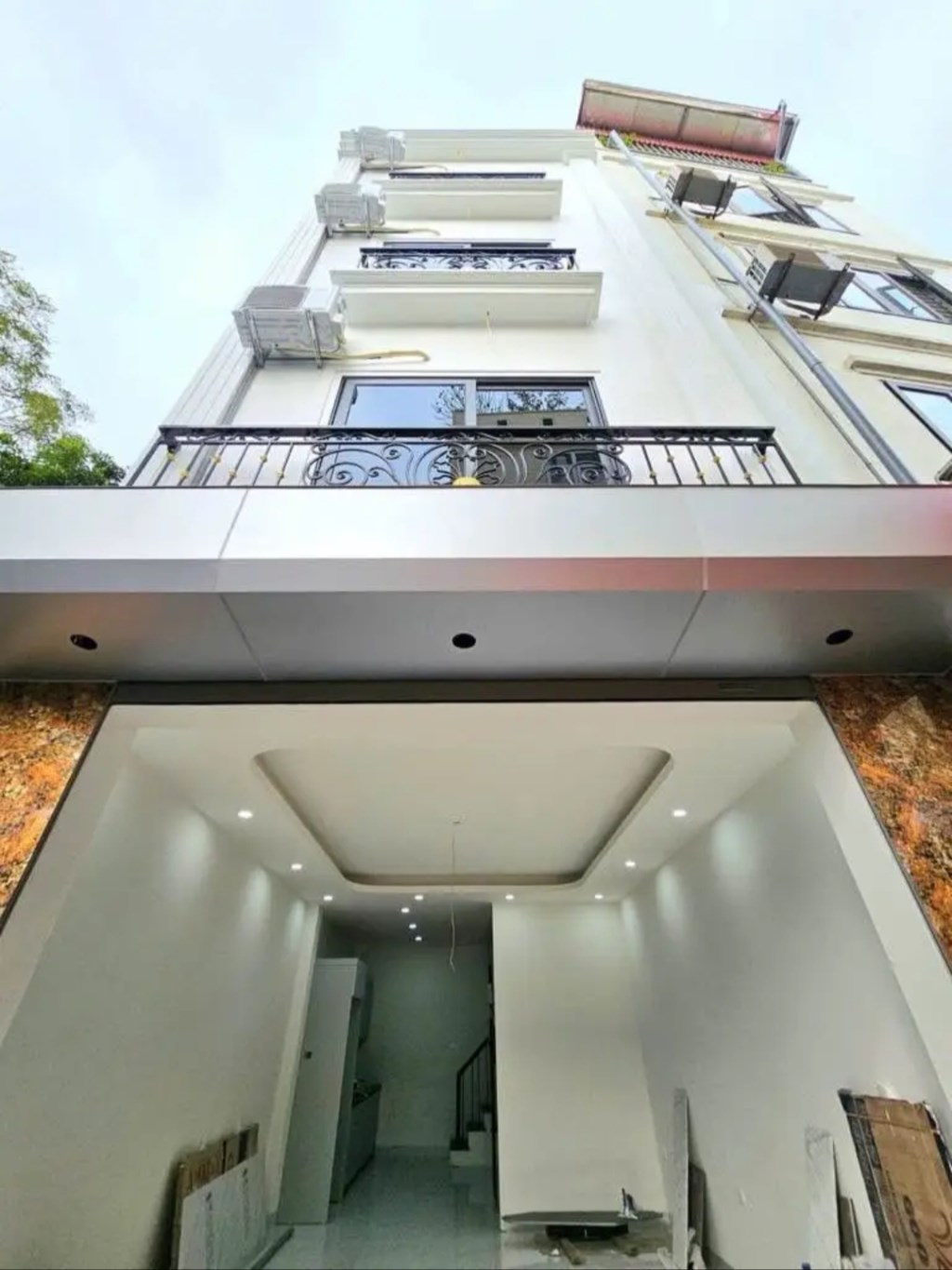 Nhà phố Phạm Văn Đồng, Cổ Nhuế 33m² giá 800 triệu - Thiết kế hiện đại, thang máy