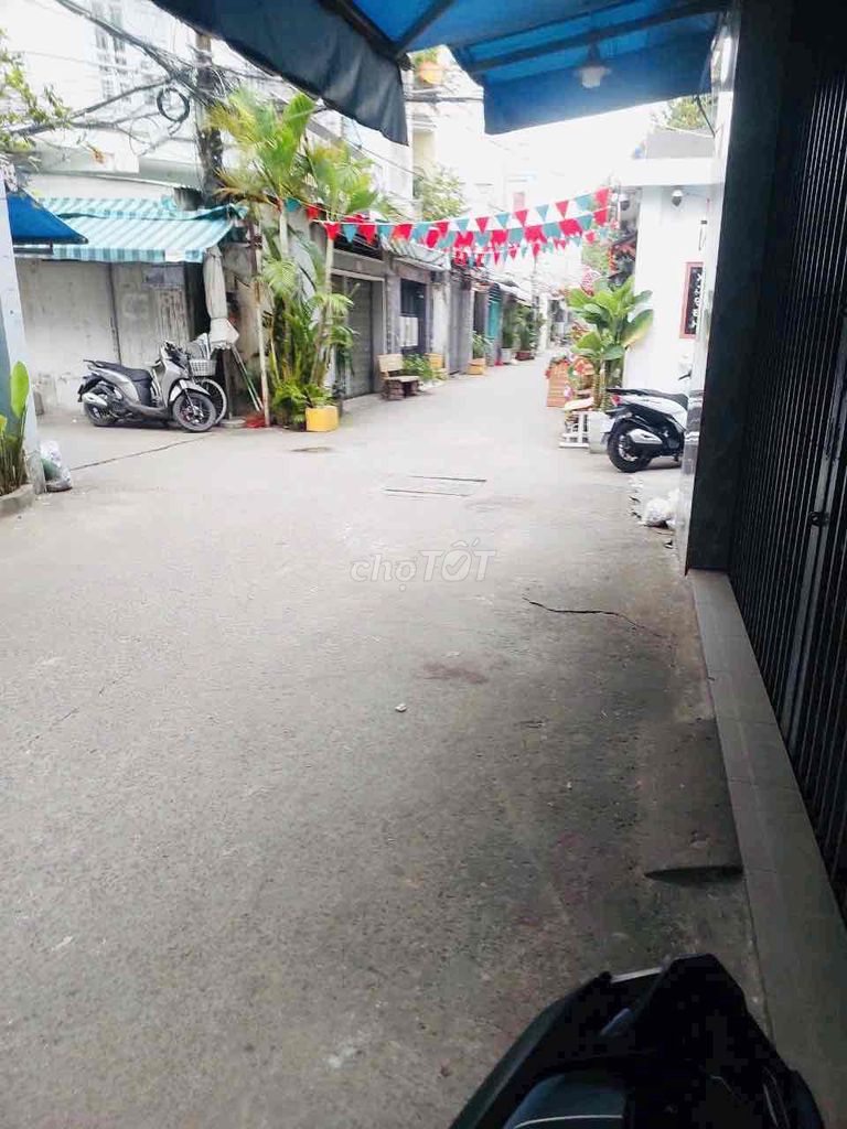 Nhà cấp 4 Phạm Hùng 117m² giá 11.8 tỷ - Hẻm ô tô, vị trí đắc địa!