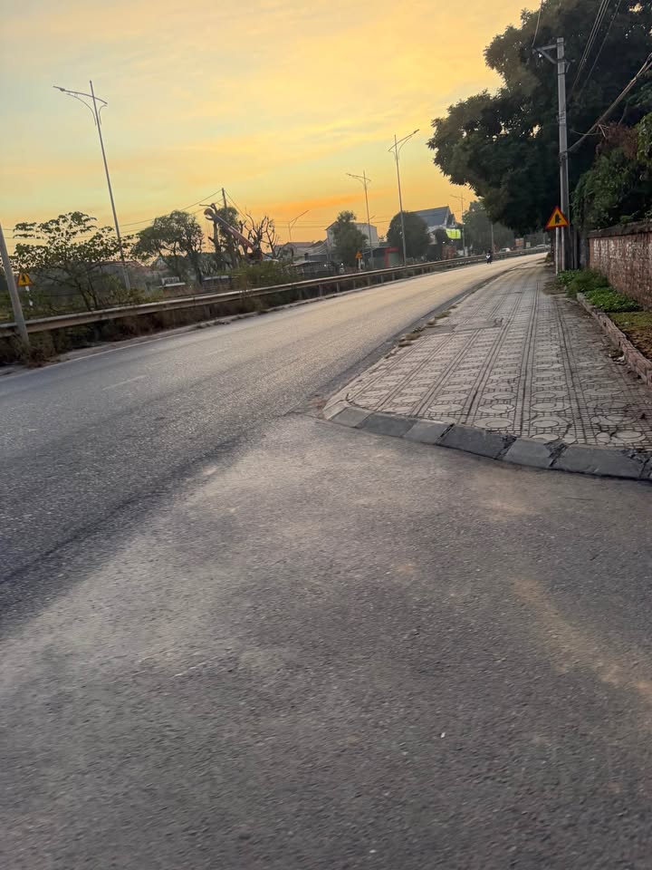 Đất nền Ninh Xá, Thuận Thành 60m² giá 1.9 tỷ - Sổ đỏ chính chủ, gần đường lớn!