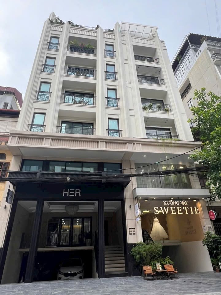 Bán tòa Apartment 9 tầng quận Tây Hồ, diện tích 272m² giá 50 tỷ - Đẳng cấp và lợi nhuận cao!