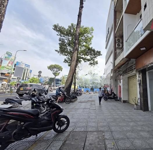 Cho thuê mặt bằng kinh doanh Ngô Gia Tự, quận 10 - Giá 25 triệu/tháng, vị trí đắc địa!