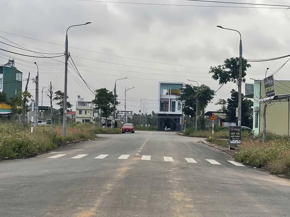 Đất khu dân cư Phú Điền, Quảng Ngãi 110m² giá 900 triệu - Vị trí kết nối thuận tiện!