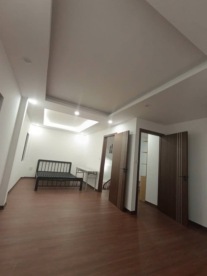 Căn hộ khép kín phố Đức Giang Long Biên 58m² chỉ 3.5 triệu - Nhận nhà ngay!